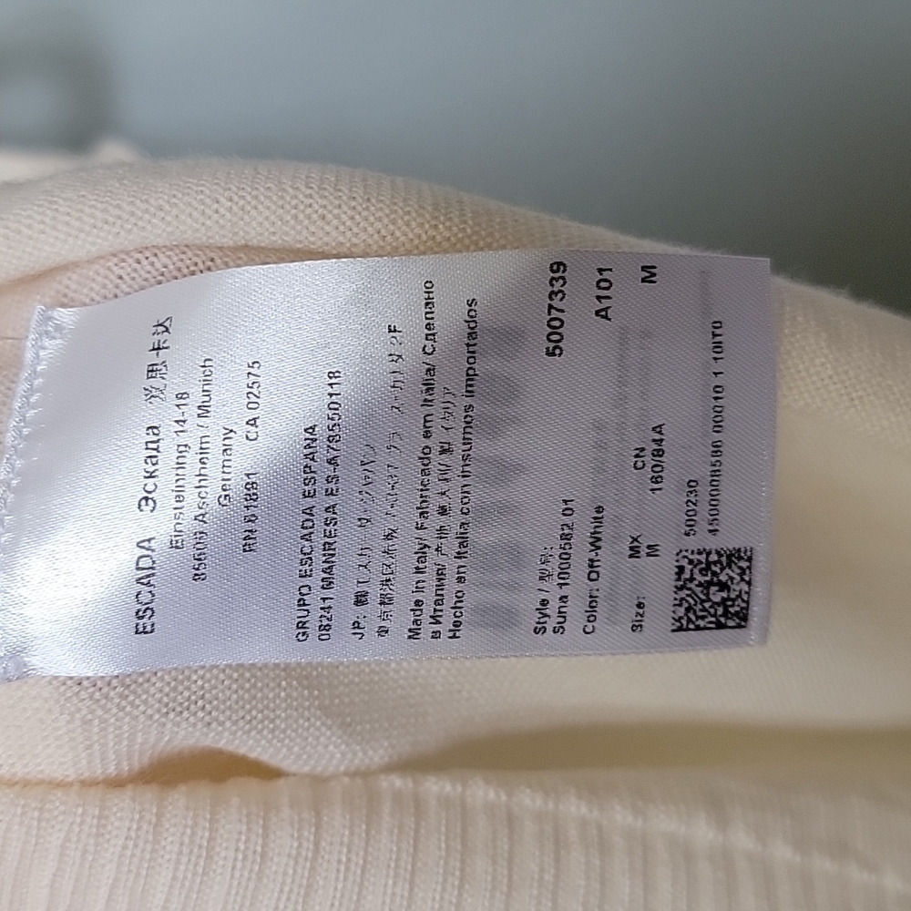 Escada Clean Girl Basic Medium Cream Sleeveless V… - image 5